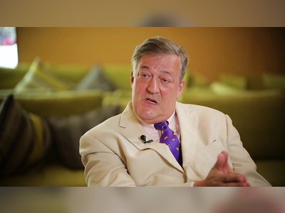Stephen Fry  - The Oscar Wilde Of Our Time - britishheritage.org