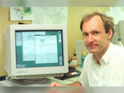 Tim Berners-Lee - The World Wide Web - britishheritage.org