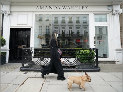 Amanda Wakeley - "Clean-Glam" Fashion - britishheritage.org