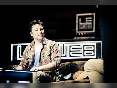 Jamie Oliver  -  The Naked Chef - britishheritage.org