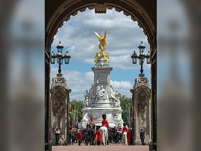Buckingham Palace - britishheritage.org